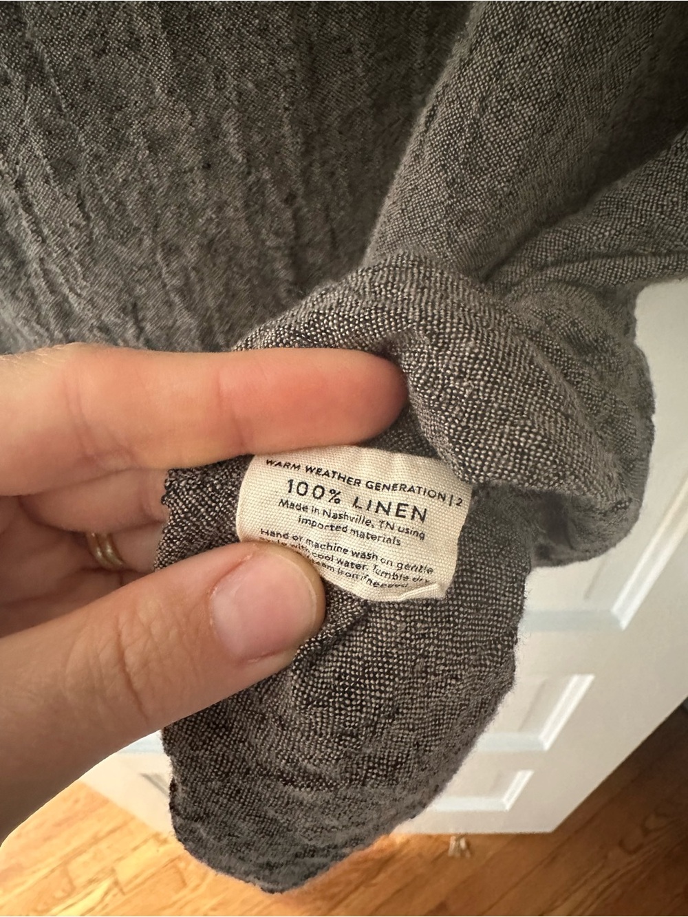 Georgia Tee in Linen Gauze Pepper - Picture 6 of 6
